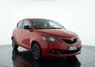 Car image 2