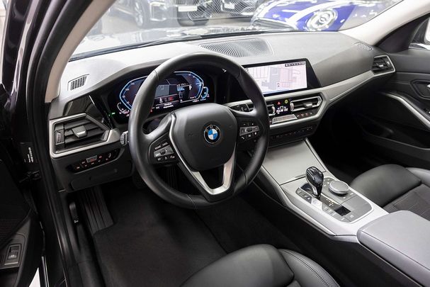 BMW 330 Touring 185 kW image number 10