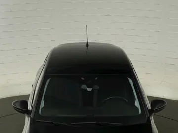 Car image 34