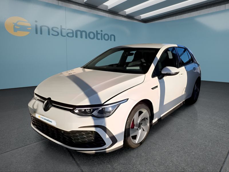 Volkswagen Golf 8 2.0