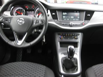 Car image 8