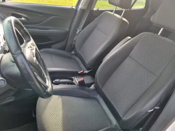 Car image 22