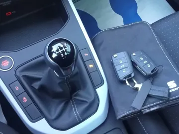 Car image 39