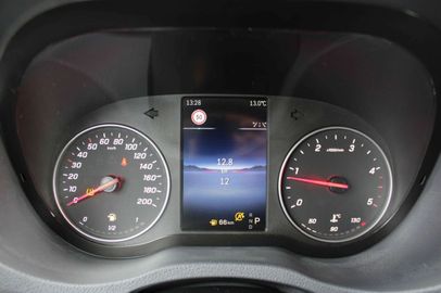 Car image 28