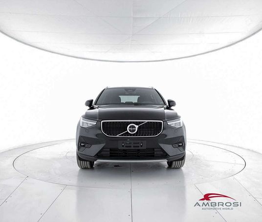 Volvo XC40 B3 Core 120 kW image number 3