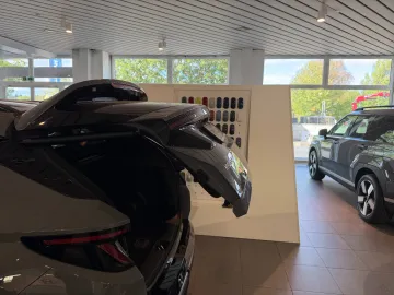 Car image 26
