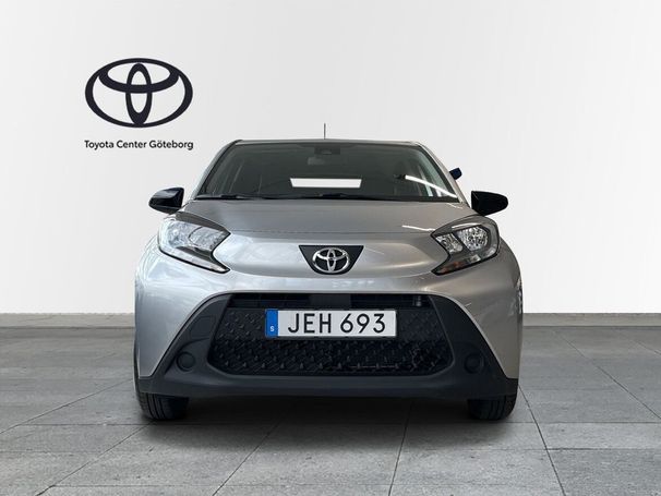 Toyota Aygo X 1.0 53 kW image number 6