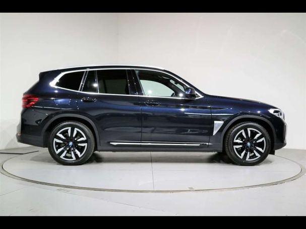 BMW iX3 Inspiring 210 kW image number 2