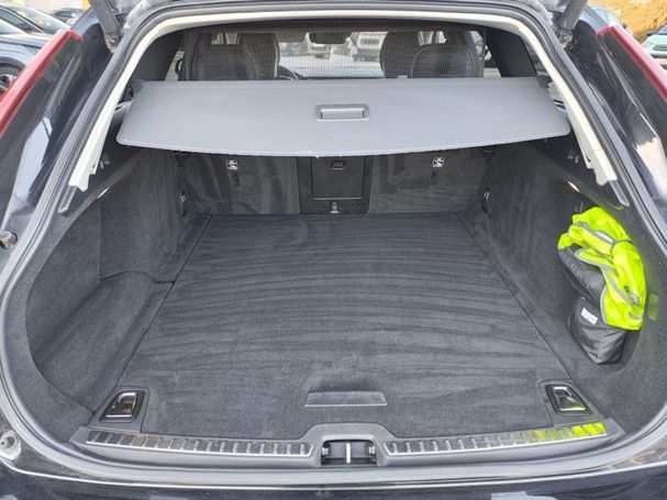 Volvo V90 D4 Geartronic Momentum Pro 140 kW image number 8