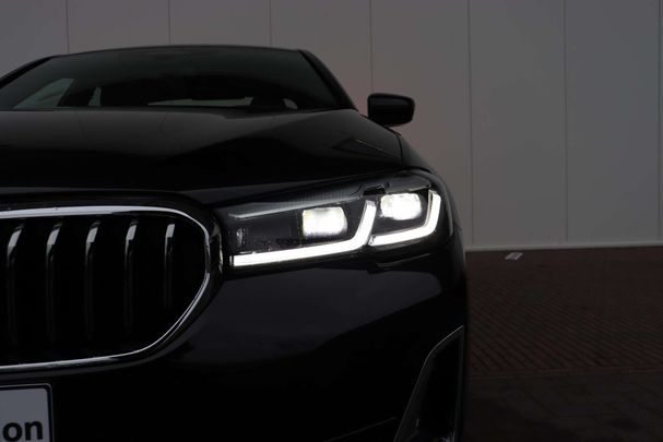 BMW 520i Luxury Line 135 kW image number 4