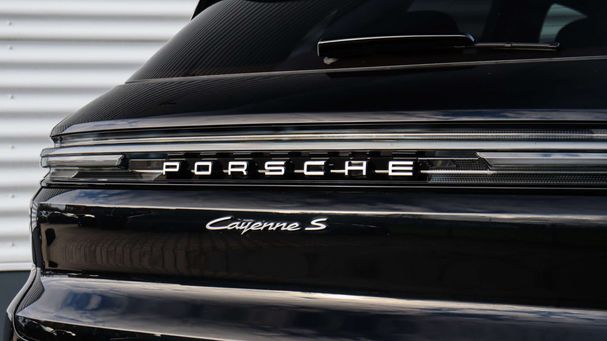 Porsche Cayenne S E-Hybrid 382 kW image number 21