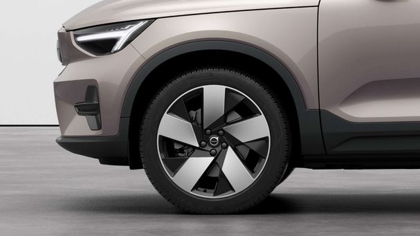 Volvo XC40AWD Plus 175 kW image number 12