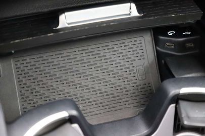 Car image 31