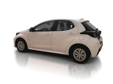 Car image 2