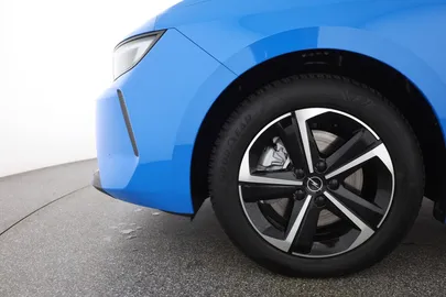 Car image 28