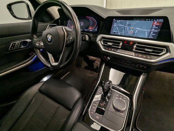 BMW 320d Touring 140 kW image number 4