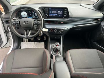 Car image 12