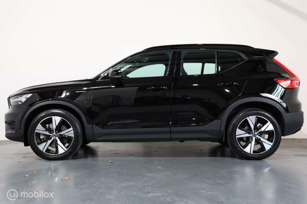 Volvo XC40 Recharge R T4 Design 155 kW image number 9