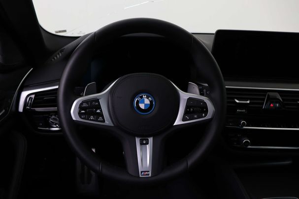 BMW 530 Touring xDrive 215 kW image number 21