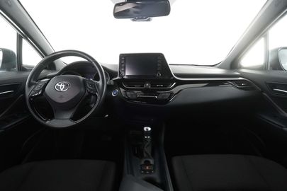 Car image 10