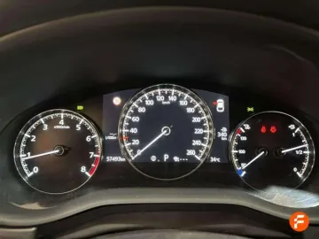 Car image 24