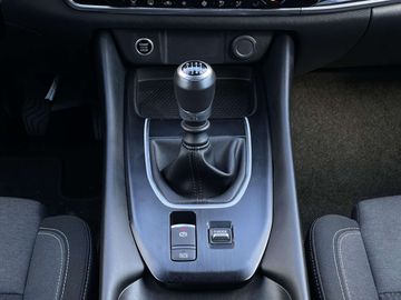 Car image 21