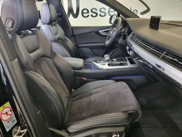 Car image 35