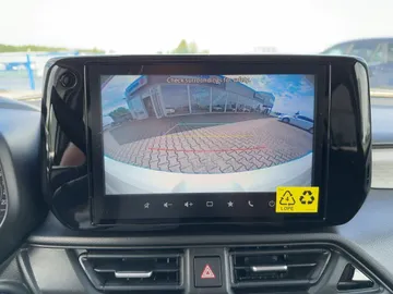 Car image 21
