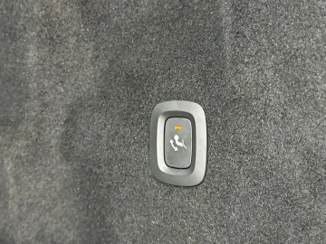 Car image 40