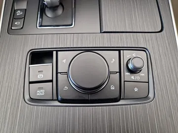 Car image 29