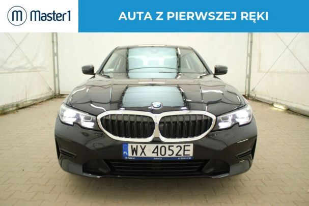 BMW 318i Advantage 115 kW image number 3