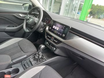 Car image 32