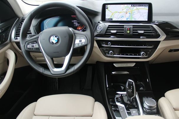 BMW X3 xDrive30i xLine 185 kW image number 5