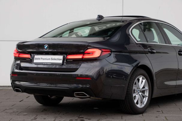 BMW 520i 135 kW image number 30