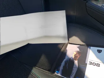 Car image 28