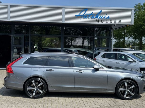 Volvo V90 T8 R Design AWD 300 kW image number 11