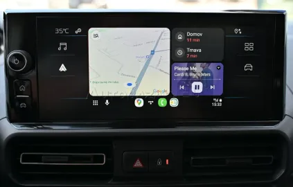 Car image 29