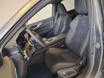 Car image 36