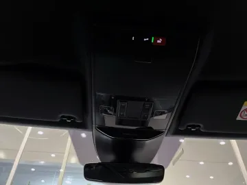 Car image 36