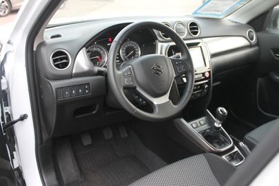 Car image 15