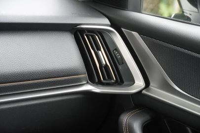 Car image 33