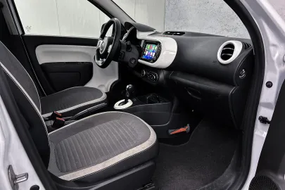 Car image 29