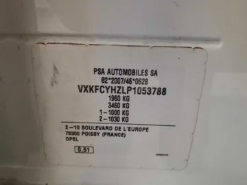 Car image 22