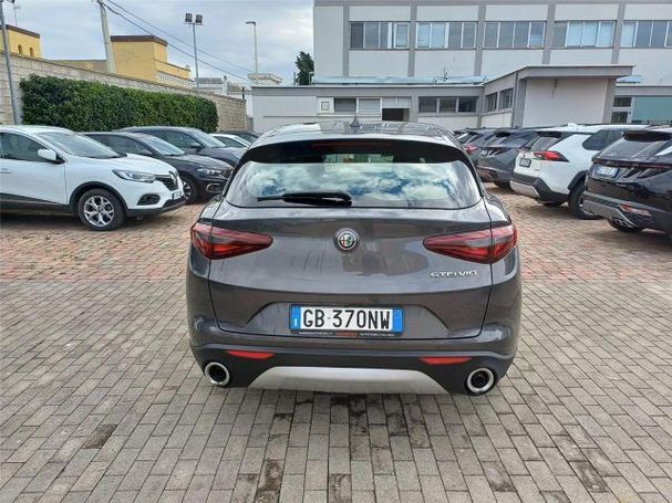 Alfa Romeo Stelvio 2.2 Diesel 140 kW image number 4