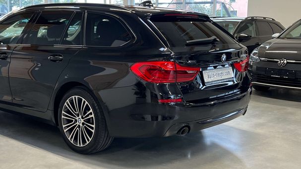 BMW 520d Touring xDrive Sport Line 140 kW image number 8