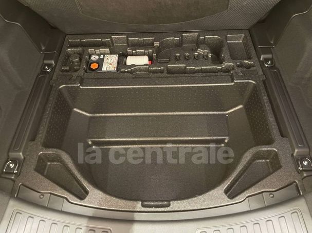 Land Rover Discovery Sport P200 SE 147 kW image number 38