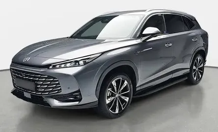 Car image 4