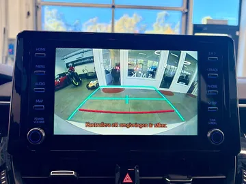 Car image 26