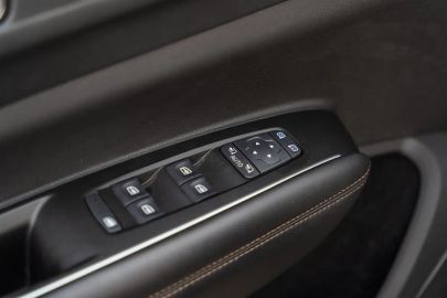 Car image 37