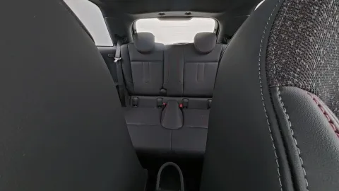 Car image 26
